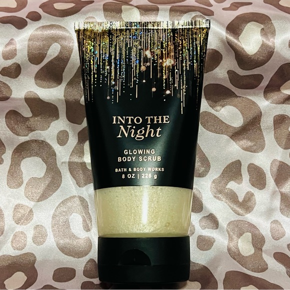 Bath & Body Works Glowing Body Scrub Into The Night - Picture 1 of 2